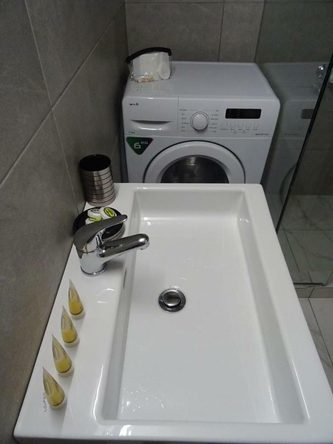 City Life Apartment In Athens Heart Екстер'єр фото